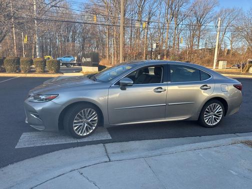 2016 Lexus ES 350 Base