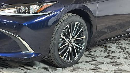 2025 Lexus ES 350 Base