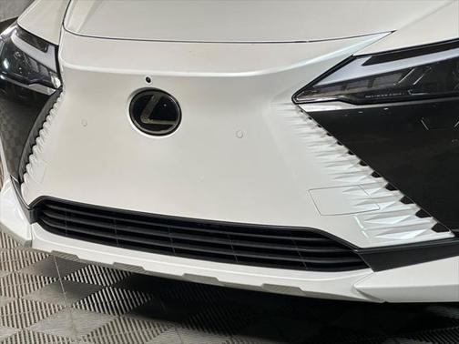 2025 Lexus RZ 450e Premium