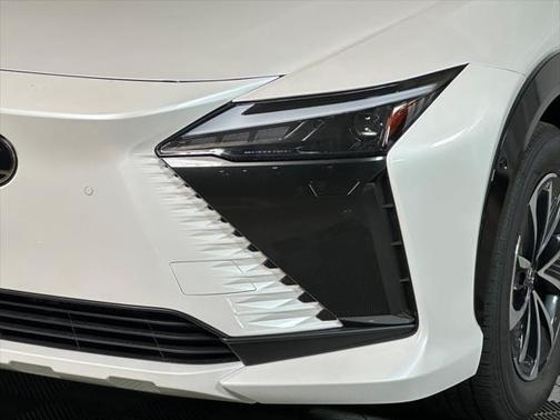 2025 Lexus RZ 450e Premium