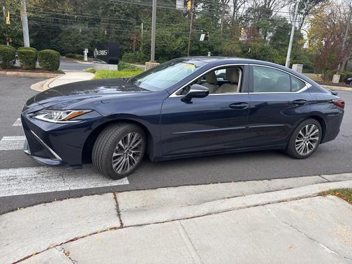 2021 Lexus ES 350 Base