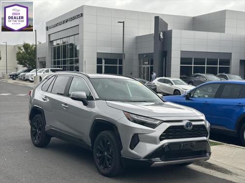 2024 Toyota RAV4 Hybrid SE
