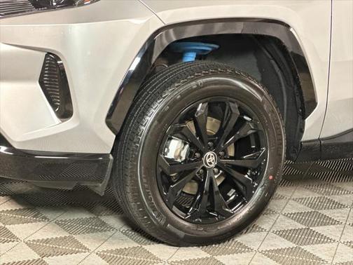 2024 Toyota RAV4 Hybrid SE
