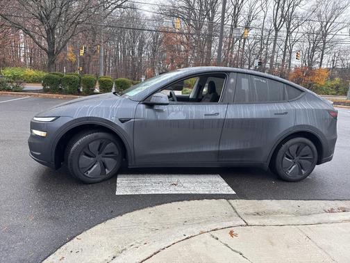 2026 Tesla Model Y Long Range Dual Motor All-Wheel Drive