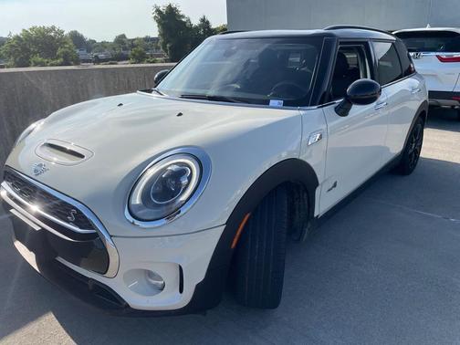 Photo 3 of 5 of 2019 MINI Clubman Cooper S ALL4