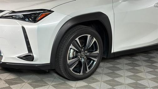 2025 Lexus UX 300h Base