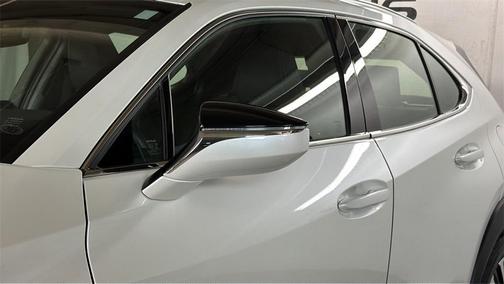 2025 Lexus UX 300h Base