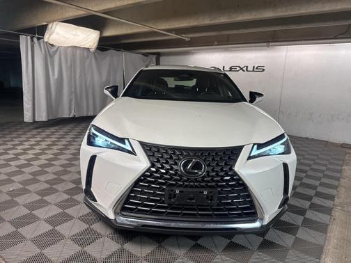 2025 Lexus UX 300h Base