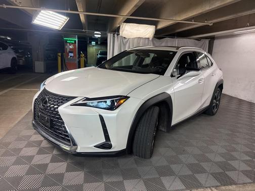 2025 Lexus UX 300h Base