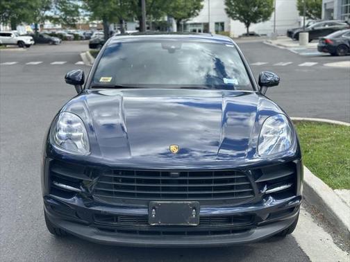 2021 Porsche Macan Base