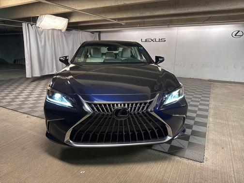 2025 Lexus ES 350 Base