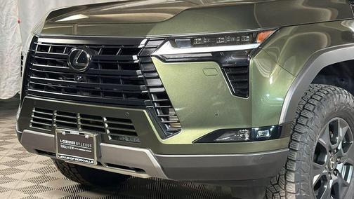 Nori Green Pearl 2025 Lexus GX 550 Overtrail+