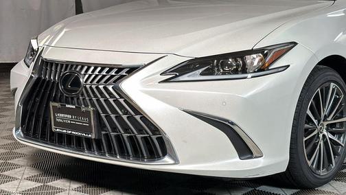 Eminent White Pearl 2023 Lexus ES 350 Base