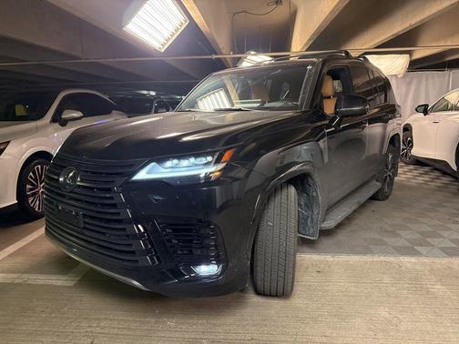 2024 Lexus LX 600 Premium
