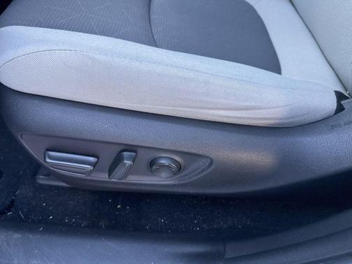 2019 Toyota RAV4 Hybrid XLE