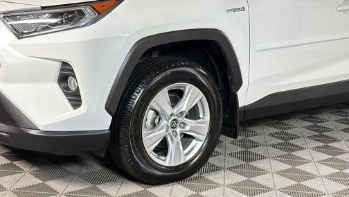 2019 Toyota RAV4 Hybrid XLE