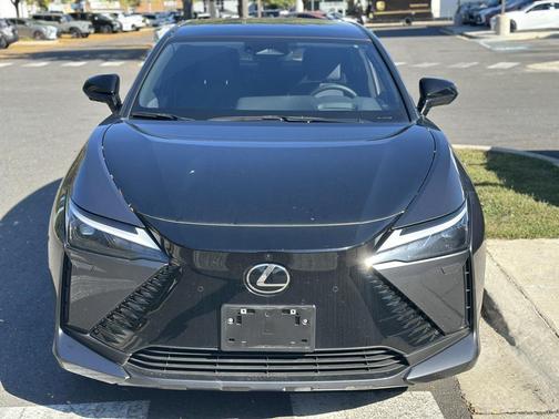 2023 Lexus RZ 450e Luxury