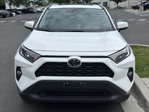 2022 Toyota RAV4 Hybrid XLE Premium