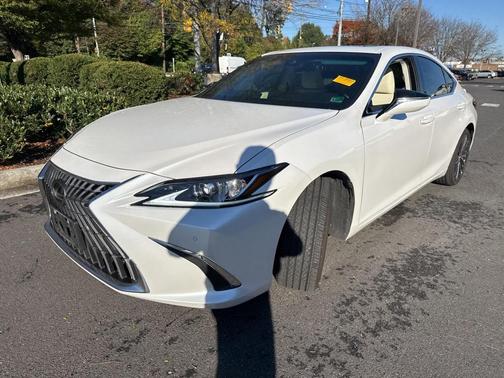 2022 Lexus ES 350 Base