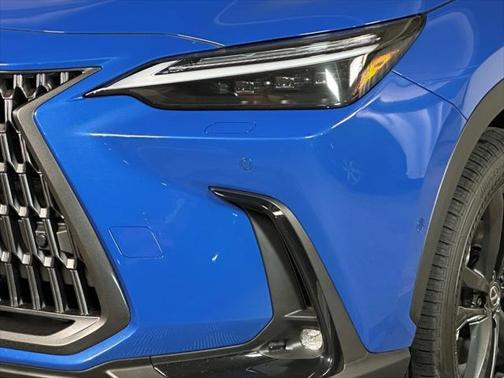2025 Lexus NX 450h+ Luxury