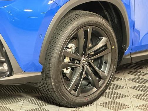 2025 Lexus NX 450h+ Luxury