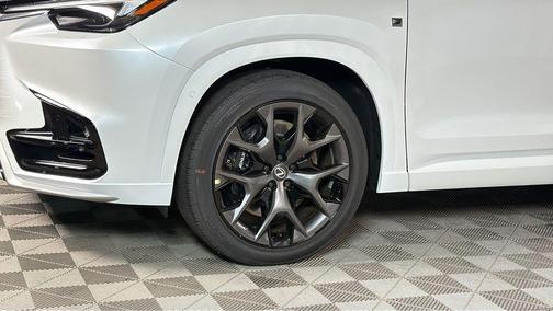 2026 Lexus TX 500h F SPORT Premium