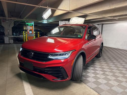 2024 Volkswagen Tiguan 2.0T SE R-Line Black 4MOTION