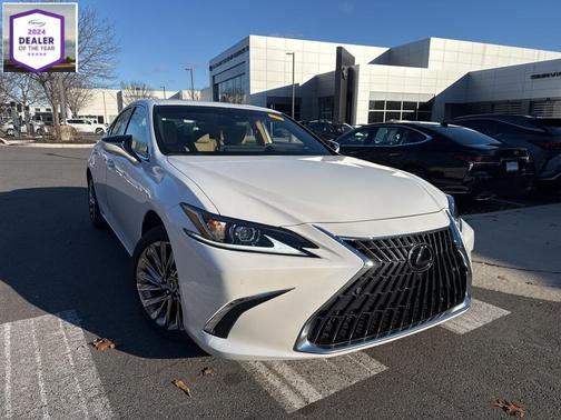 2025 Lexus ES 300h Luxury