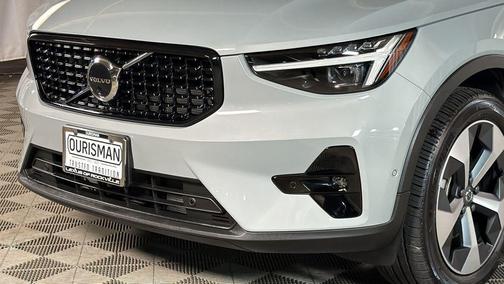 Vapour Grey Metallic 2026 Volvo XC40 Plus, B5 AWD Gas (mild hybrid), Dark