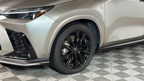 2024 Lexus NX 450h+ F SPORT Handling