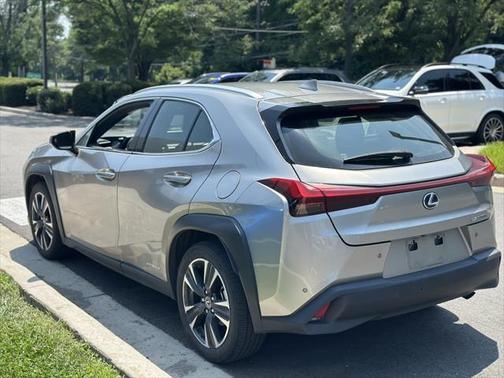 2021 Lexus UX 250h Luxury
