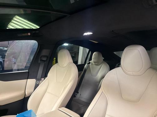 2022 Tesla Model X Plaid Tri Motor All-Wheel Drive
