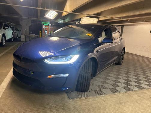 2022 Tesla Model X Plaid Tri Motor All-Wheel Drive