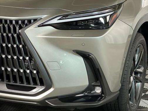 2025 Lexus NX 450h+ Luxury