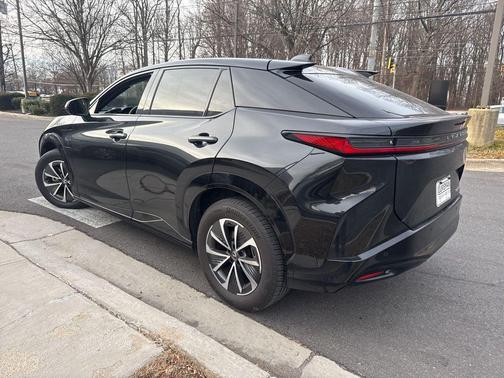 2023 Lexus RZ 450e Premium