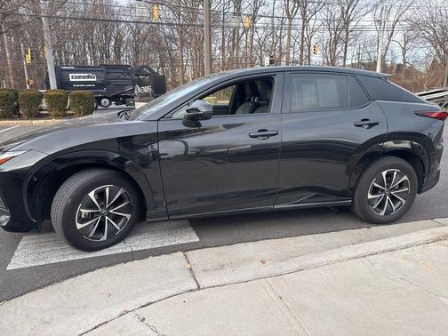 2023 Lexus RZ 450e Premium