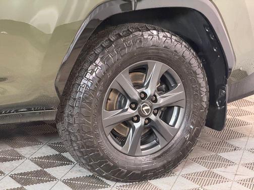 Nori Green Pearl 2025 Lexus LX 700h Overtrail