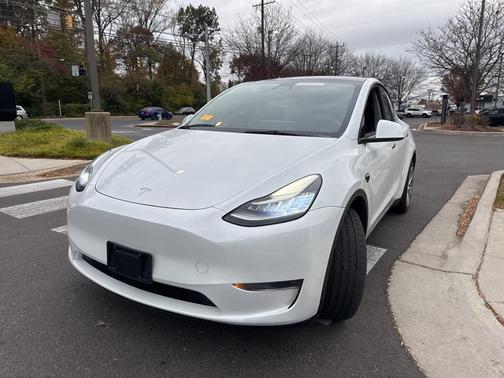 2023 Tesla Model Y Long Range Dual Motor All-Wheel Drive