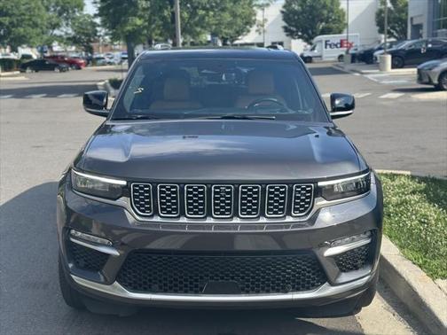 2022 Jeep Grand Cherokee Summit