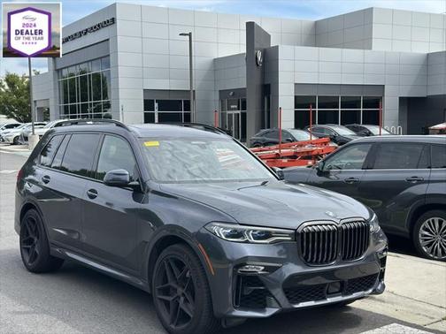 2022 BMW X7 M50i