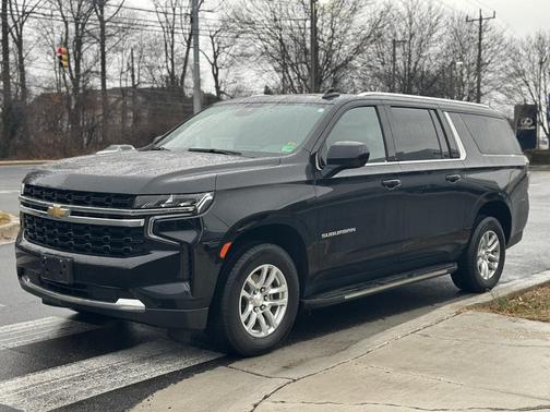 2023 Chevrolet Suburban LS