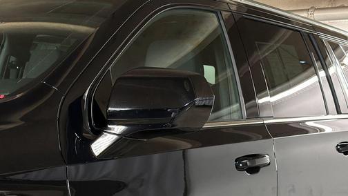 2023 Chevrolet Suburban LS