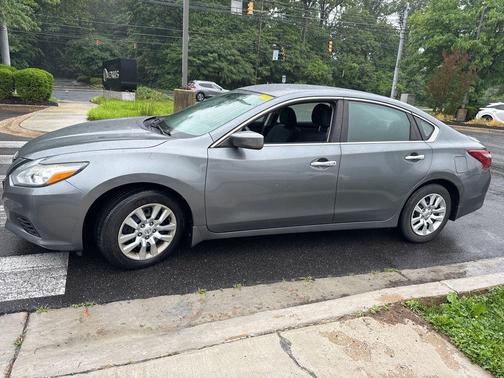 Gun Metallic 2018 Nissan Altima 2.5 S