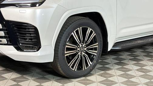 Eminent White Pearl 2026 Lexus LX 600 Luxury