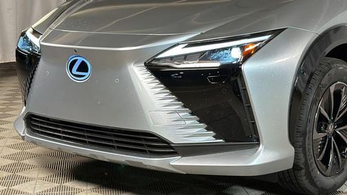 Iridium 2026 Lexus RZ 450e Premium