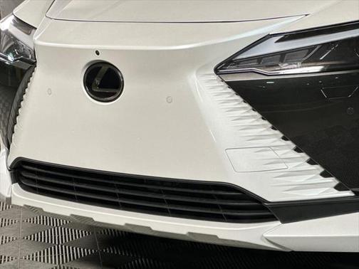 2025 Lexus RZ 450e Premium