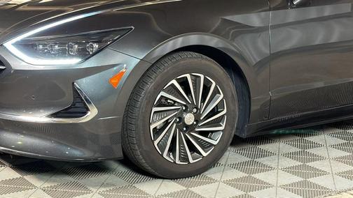 2020 Hyundai SONATA Hybrid Limited
