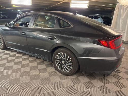 2020 Hyundai SONATA Hybrid Limited