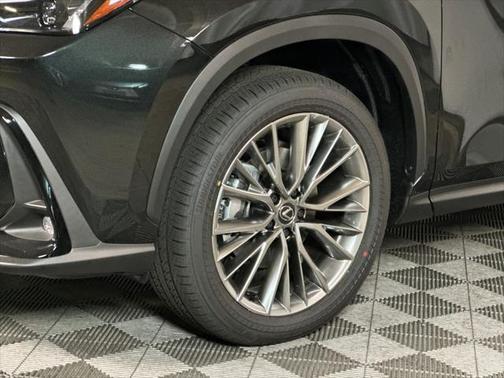 2025 Lexus NX 350h Premium