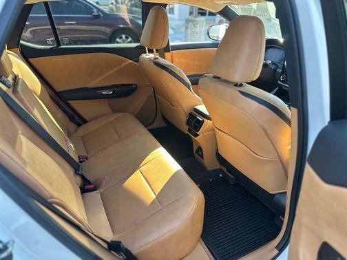 2023 Lexus RZ 450e Premium